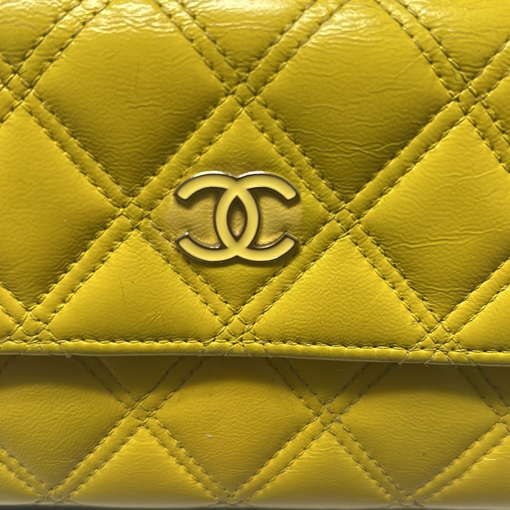 Chanel Matelasse Long Yellow wallet - Picture 4 of 10